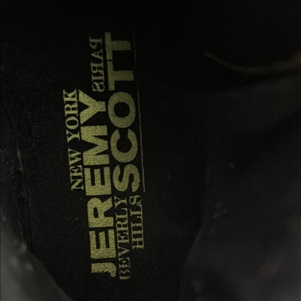 Jeremy Scott Wings Originals Sneakers - Picture 7 of 15